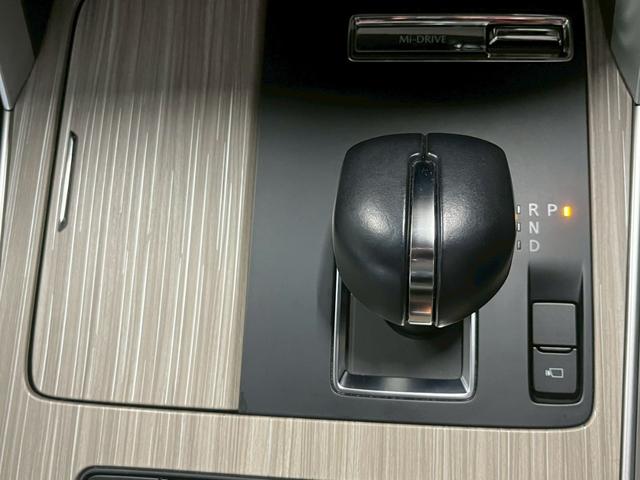 CX-60 XD エクスクルーシブモード 純正ナビ 360°ビューモニター ETC BOSE 電動パーキング パワーシート パワーバックゲート シートヒーター クルコン アイ・アクティブセンス 車線逸脱防止警報 前後ドラレコ(18枚目)