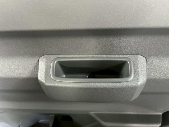 タフト Ｇターボ　クロムベンチャー　新品タイヤ・新品アルミ　純正ナビ　ＣＤ　ＤＶＤ　Ｂｌｕ－ｒａｙ　Ｂｌｕｅｔｏｏｔｈ　バックカメラ　ＥＴＣ　クルコン　ドラレコ　ガラスルーフ　ルーフレール　ターボ　シートヒーター　スマートアシスト（35枚目）