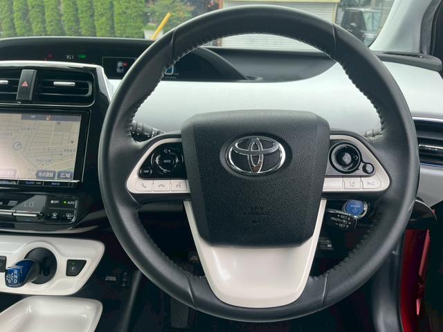 プリウス Aツーリングセレクション 純正9インチナビ フルセグTV CD DVD Bluetooth バックカメラ ETC トヨタセーフティセンス 車線逸脱警報 ヒルディセントコントロール パーキングアシスト 純正17インチアルミ(18枚目)
