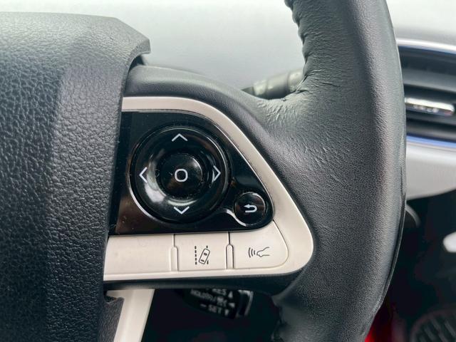 プリウス Aツーリングセレクション 純正9インチナビ フルセグTV CD DVD Bluetooth バックカメラ ETC トヨタセーフティセンス 車線逸脱警報 ヒルディセントコントロール パーキングアシスト 純正17インチアルミ(20枚目)