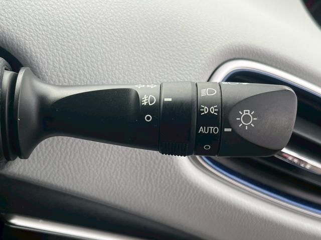 プリウス Aツーリングセレクション 純正9インチナビ フルセグTV CD DVD Bluetooth バックカメラ ETC トヨタセーフティセンス 車線逸脱警報 ヒルディセントコントロール パーキングアシスト 純正17インチアルミ(22枚目)