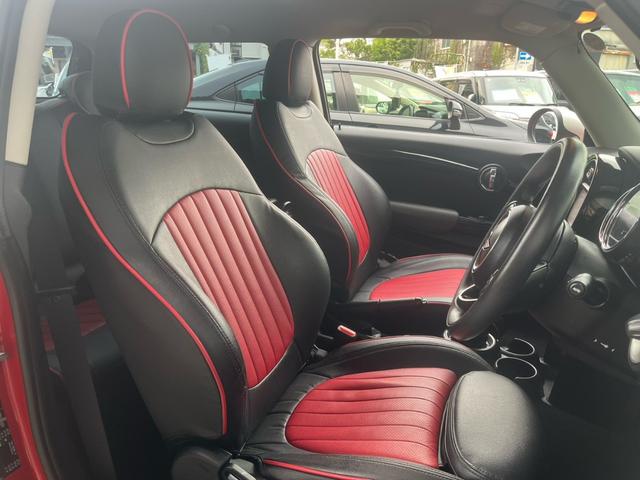 MINI クーパーS 純正ナビ Bluetooth Bカメラ アイドリングストップ オートライト クルコン プッシュスタート スペアキー 純正16インチアルミ アクティブヘッドライト ETC インテリジェントセーフティー(6枚目)