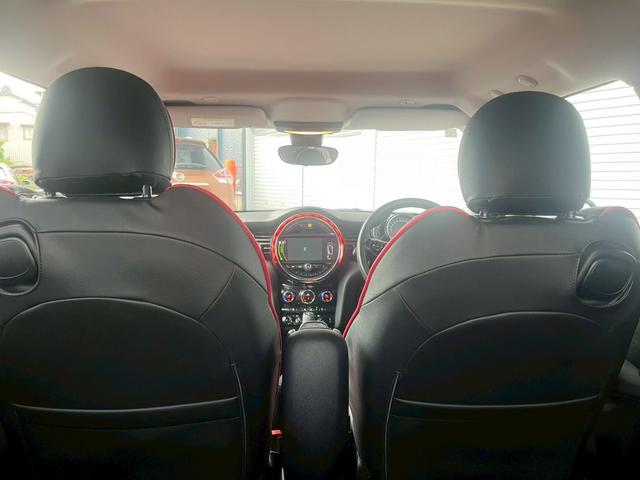 MINI クーパーS 純正ナビ Bluetooth Bカメラ アイドリングストップ オートライト クルコン プッシュスタート スペアキー 純正16インチアルミ アクティブヘッドライト ETC インテリジェントセーフティー(12枚目)