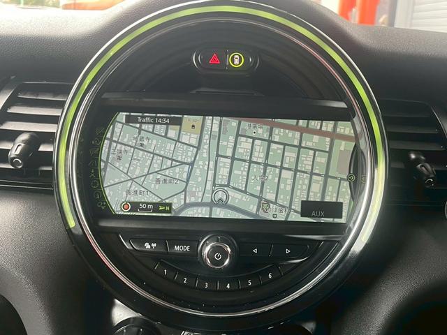 MINI クーパーS 純正ナビ Bluetooth Bカメラ アイドリングストップ オートライト クルコン プッシュスタート スペアキー 純正16インチアルミ アクティブヘッドライト ETC インテリジェントセーフティー(15枚目)