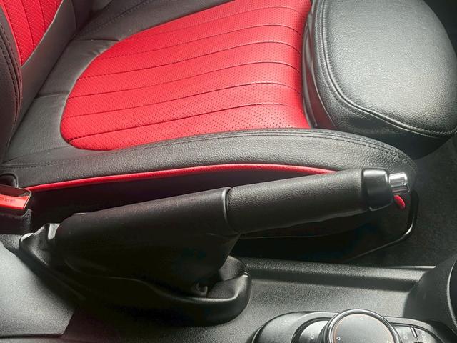 MINI クーパーS 純正ナビ Bluetooth Bカメラ アイドリングストップ オートライト クルコン プッシュスタート スペアキー 純正16インチアルミ アクティブヘッドライト ETC インテリジェントセーフティー(20枚目)