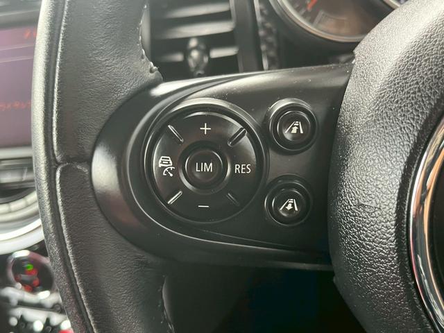 MINI クーパーS 純正ナビ Bluetooth Bカメラ アイドリングストップ オートライト クルコン プッシュスタート スペアキー 純正16インチアルミ アクティブヘッドライト ETC インテリジェントセーフティー(22枚目)