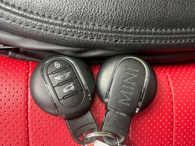 MINI クーパーS 純正ナビ Bluetooth Bカメラ アイドリングストップ オートライト クルコン プッシュスタート スペアキー 純正16インチアルミ アクティブヘッドライト ETC インテリジェントセーフティー(29枚目)