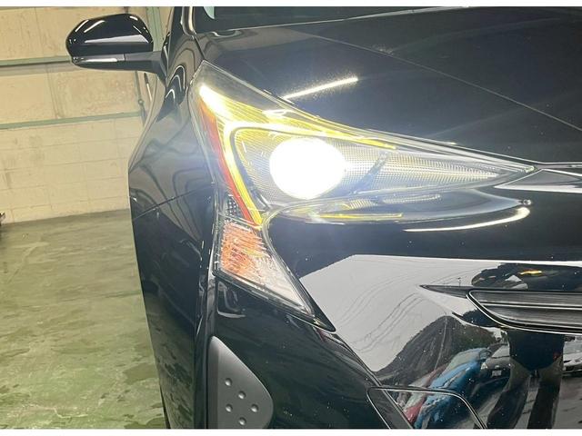 プリウス Ｓ　ＳＤナビ　地デジＴＶ　ＣＤ　Ｂｌｕｅｔｏｏｔｈ　アイドリングストップ　車線逸脱防止警報　ＥＴＣ　トヨタセーフティセンス　純正１５インチアルミ　追従クルコン　オートライト　プッシュスタート　ＬＥＤライト（31枚目）