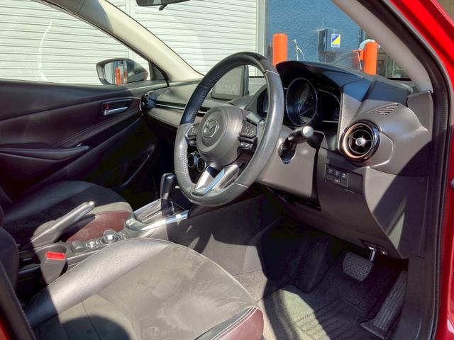 デミオ 13Sツーリング Lパッケージ 純正ナビ CD DVD Bluetooth ETC バックカメラ クルコン 純正15インチアルミ スマートシティブレーキアシスト 車線逸脱防止警報 シートヒーター アイドリングストップ(7枚目)