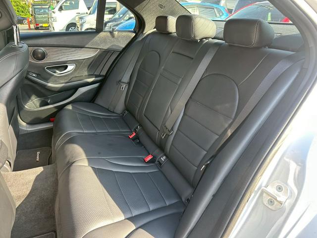 Cクラス C220dアバンギャルド AMGライン プレミアムパッケージ 純正8.4インチワイドナビ Bluetooth パワーシート シートヒーター パワーバックドア HUD アクティブパーキングアシスト スペアキー レーダークルコン(11枚目)