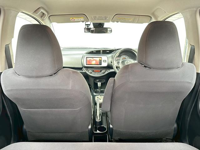 ヴィッツ U 純正ナビ フルセグTV ETC Bluetooth バックカメラ CD DVD セーフティセンス プッシュスタート スペアキー有 前後ドラレコ(8枚目)