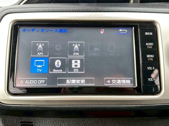 ヴィッツ U 純正ナビ フルセグTV ETC Bluetooth バックカメラ CD DVD セーフティセンス プッシュスタート スペアキー有 前後ドラレコ(10枚目)