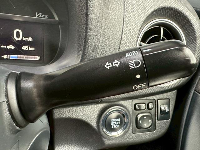 ヴィッツ U 純正ナビ フルセグTV ETC Bluetooth バックカメラ CD DVD セーフティセンス プッシュスタート スペアキー有 前後ドラレコ(13枚目)