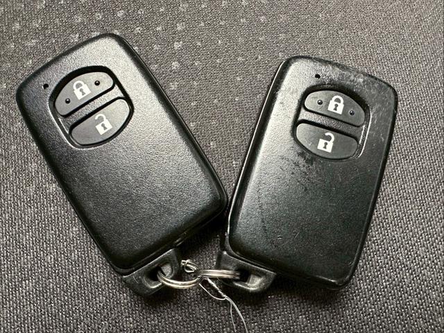 ヴィッツ U 純正ナビ フルセグTV ETC Bluetooth バックカメラ CD DVD セーフティセンス プッシュスタート スペアキー有 前後ドラレコ(22枚目)