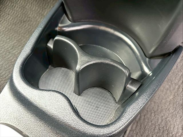 ヴィッツ U 純正ナビ フルセグTV ETC Bluetooth バックカメラ CD DVD セーフティセンス プッシュスタート スペアキー有 前後ドラレコ(29枚目)