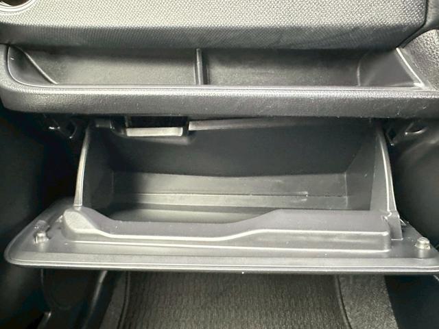 ヴィッツ U 純正ナビ フルセグTV ETC Bluetooth バックカメラ CD DVD セーフティセンス プッシュスタート スペアキー有 前後ドラレコ(30枚目)