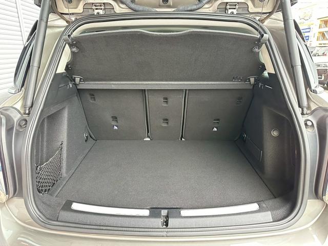 大きな荷物もラクラクに載せられる広々なスペース♪お買い物や旅行などお客様のニーズに合わせてピッタリなお車探しをお手伝いします！【町の車屋さん】【業界経験豊富】【クルマ屋さん】