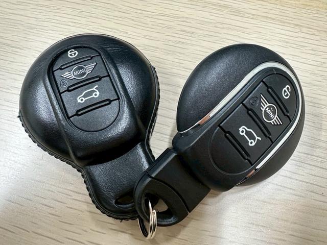 鍵を取り出さなくてもロック＆解除が可能なスマートキー！エンジンはプッシュスタートボタンで始動可能！スペアキーあります！【名古屋市中古車会社】【名古屋市中古車販売】【名古屋市中古車買取】