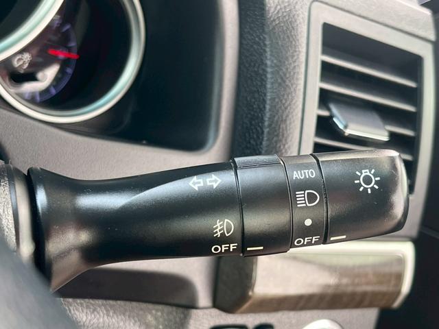 マークＸ ２５０Ｇ　純正ナビ　フルセグＴＶ　ＣＤ　ＤＶＤ　Ｂｌｕｅｔｏｏｔｈ　バックカメラ　ＥＴＣ　前後ドラレコ　オートライト　パワーシート　純正１６インチアルミ　プッシュスタート　スペアキー有（22枚目）