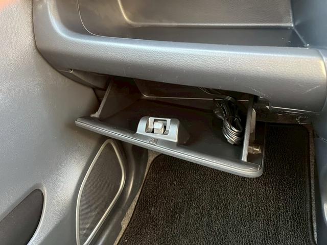 ワゴンRスティングレー ナビ フルセグTV CD DVD Bluetooth バックカメラ オートライト ベンチシート アイドリングストップ 純正14インチアルミ プッシュスタート(26枚目)