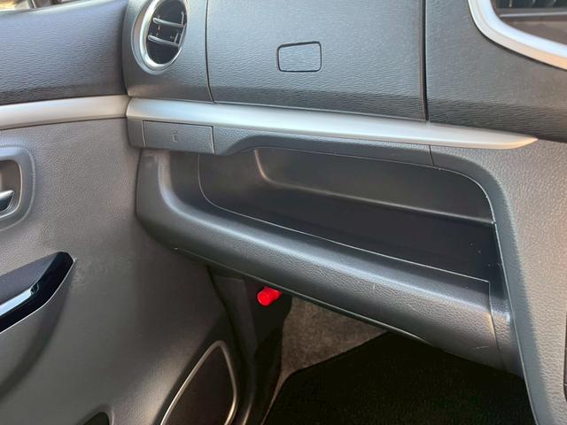 ワゴンRスティングレー ナビ フルセグTV CD DVD Bluetooth バックカメラ オートライト ベンチシート アイドリングストップ 純正14インチアルミ プッシュスタート(27枚目)