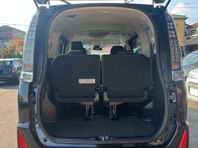 ヴォクシー ZS 煌 純正ナビ フルセグTV 11インチフリップダウンモニター CD DVD Bluetooth バックカメラ ETC セーフティセンス 両側電動スライドドア 純正16インチアルミ スペアキー有(12枚目)