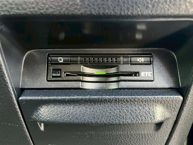 ヴォクシー ZS 煌 純正ナビ フルセグTV 11インチフリップダウンモニター CD DVD Bluetooth バックカメラ ETC セーフティセンス 両側電動スライドドア 純正16インチアルミ スペアキー有(31枚目)