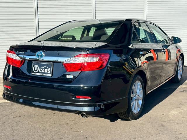 カムリ ハイブリッド　Ｇパッケージ　純正ナビ　フルセグＴＶ　ＣＤ　ＤＶＤ　Ｂｌｕｅｔｏｏｔｈ　バックカメラ　ＥＴＣ　前後ドラレコ　プッシュスタート　純正１７インチアルミ　パワーシート（2枚目）