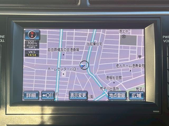 カムリ ハイブリッド　Ｇパッケージ　純正ナビ　フルセグＴＶ　ＣＤ　ＤＶＤ　Ｂｌｕｅｔｏｏｔｈ　バックカメラ　ＥＴＣ　前後ドラレコ　プッシュスタート　純正１７インチアルミ　パワーシート（12枚目）