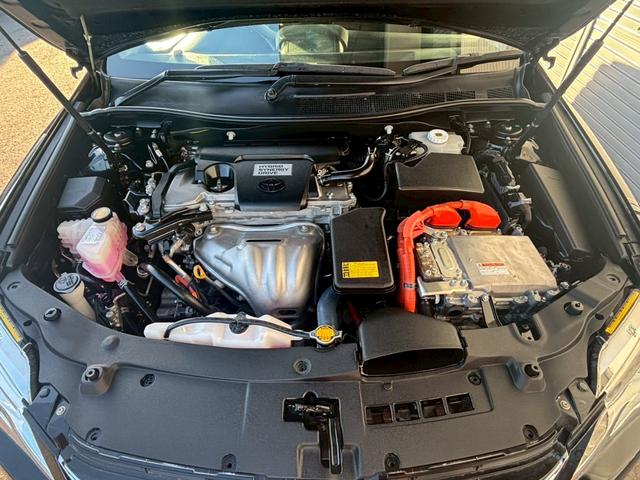 カムリ ハイブリッド　Ｇパッケージ　純正ナビ　フルセグＴＶ　ＣＤ　ＤＶＤ　Ｂｌｕｅｔｏｏｔｈ　バックカメラ　ＥＴＣ　前後ドラレコ　プッシュスタート　純正１７インチアルミ　パワーシート（37枚目）