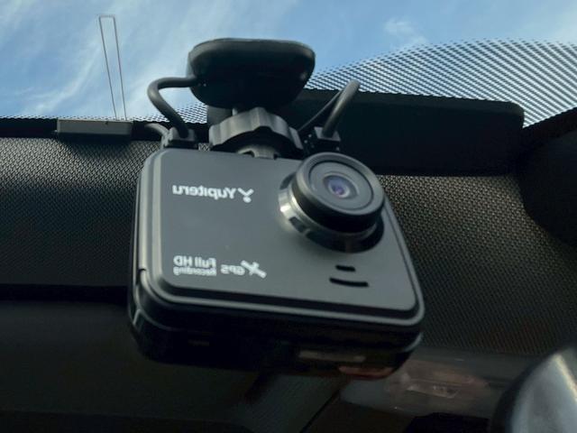 ☆ドライブレコーダー☆今では安心・快適な運転に必須なドライブレコーダーを装備！万が一の時の備えとして大切な装備です！【ドラレコ付き】【安心装備】