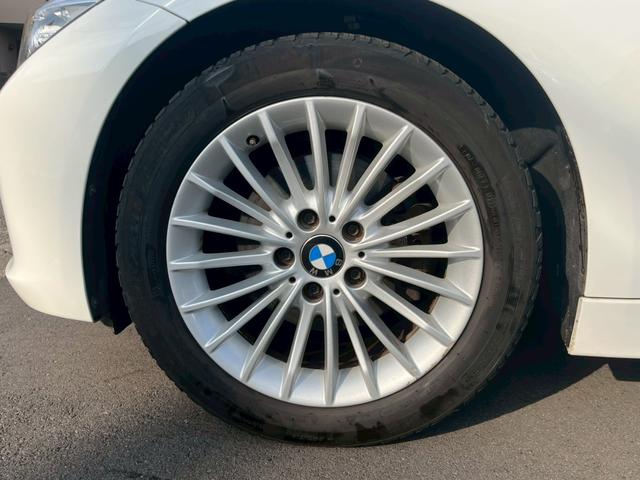 外観にマッチしたかっこいい純正アルミホイールを装備！ご納車前の整備でタイヤローテーションも承っております♪スタッドレスタイヤなどのお問い合わせもお気軽に！