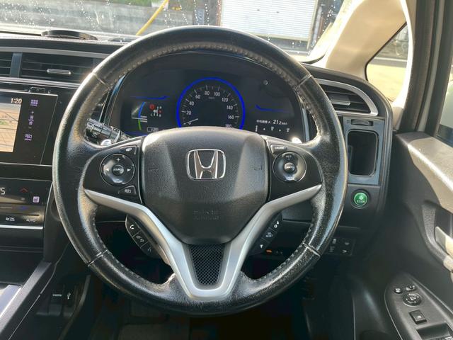 シャトル ハイブリッド 純正ナビ ワンセグTV CD DVD Bluetooth バックカメラ ETC ドラレコ ホンダセンシング 半革シート シートヒーター 純正16インチアルミ LEDライト アイドリングストップ(18枚目)