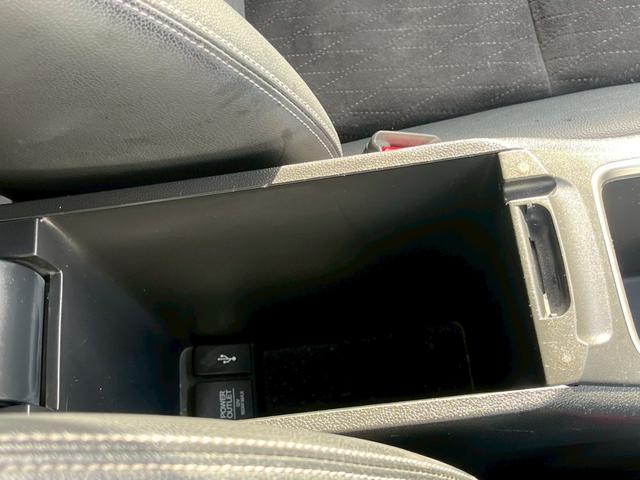 シャトル ハイブリッド 純正ナビ ワンセグTV CD DVD Bluetooth バックカメラ ETC ドラレコ ホンダセンシング 半革シート シートヒーター 純正16インチアルミ LEDライト アイドリングストップ(34枚目)