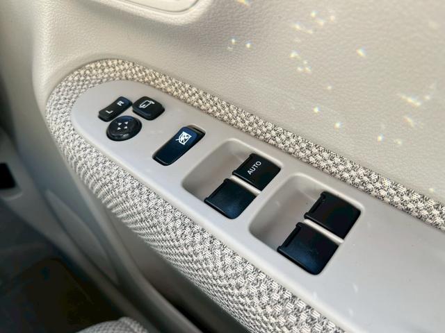 アルトラパン S 純正ナビ ワンセグTV CD ベンチシート 踏み間違い防止機能 ドラレコ シートヒーター オートライト セーフティサポート プッシュスタート アイドリングストップ(25枚目)