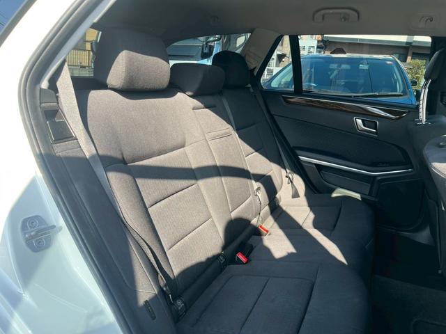 Eクラスステーションワゴン E250ブルーエフィシェンシーステーションワゴン 純正ナビ フルセグTV CD DVD Bluetooth バックカメラ ETC ドラレコ クルコン パワーバックゲート ブラインドスポットモニター 純正18インチアルミ キーレス ターボ(8枚目)