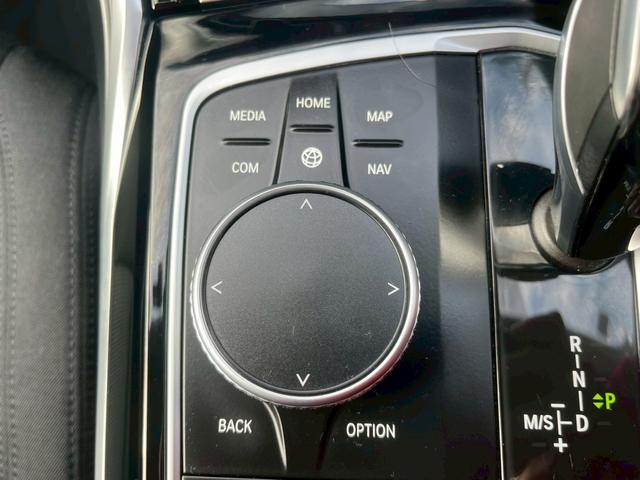 3シリーズ 320d xDriveツーリング Mスポーツ 純正10.25インチナビ ブラインドスポットモニター パノラマビュー Bluetooth 衝突軽減ブレーキ レーンキープアシスト クルコン 純正17インチアルミ ルーフレール ターボ(24枚目)