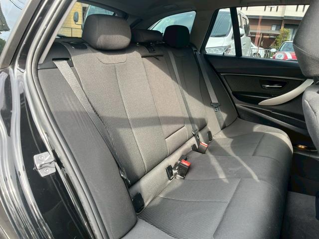 3シリーズ 320dブルーパフォーマンス ツーリング 純正ナビ CD DVD Bluetooth ETC 車線逸脱防止警報 レーンキープアシスト パワーバックゲート バックカメラ クルコン 純正16インチアルミ ターボ 踏み間違い防止機能(8枚目)