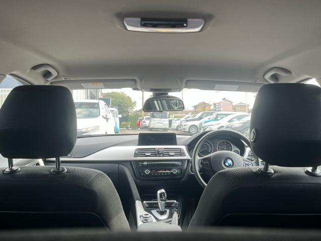 3シリーズ 320dブルーパフォーマンス ツーリング 純正ナビ CD DVD Bluetooth ETC 車線逸脱防止警報 レーンキープアシスト パワーバックゲート バックカメラ クルコン 純正16インチアルミ ターボ 踏み間違い防止機能(11枚目)