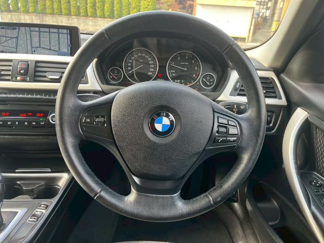 3シリーズ 320dブルーパフォーマンス ツーリング 純正ナビ CD DVD Bluetooth ETC 車線逸脱防止警報 レーンキープアシスト パワーバックゲート バックカメラ クルコン 純正16インチアルミ ターボ 踏み間違い防止機能(19枚目)