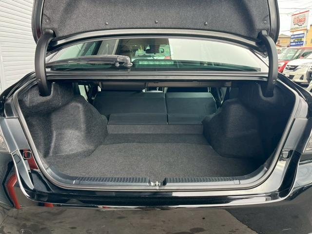 マークＸ ２５０ＲＤＳ　モデリスタエアロ　純正１８インチＡＷ　純正ナビ　Ｂｌｕｅｔｏｏｔｈ　純正ドラレコ　パワーシート　シートヒーター　オートクルーズ　ＬＥＤヘッドライト　プリクラッシュセーフティ　レーンキープアシスト（11枚目）