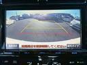 駐車時に大活躍のバックモニター!駐車が不安な方でもどこでも安心して運転するために必須の装備です♪【バックカメラ付き中古車】