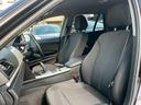3シリーズ 320dブルーパフォーマンス ツーリング 純正ナビ CD DVD Bluetooth ETC 車線逸脱防止警報 レーンキープアシスト パワーバックゲート バックカメラ クルコン 純正16インチアルミ ターボ 踏み間違い防止機能(7枚目)