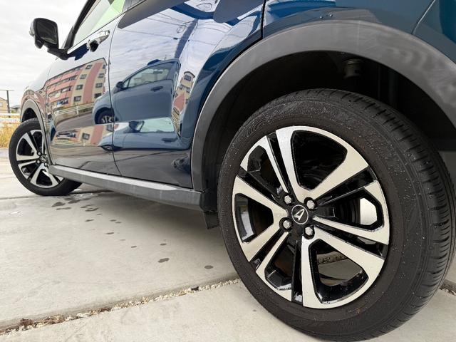 ロッキー Ｇ　純正９インチナビ　フルセグＴＶ　ＤＶＤ　シートヒーター　純正ドライブレコーダー　ＬＥＤヘッドライト　電動格納ミラー　ＥＴＣ　バックカメラ　純正１７インチアルミホイール（8枚目）