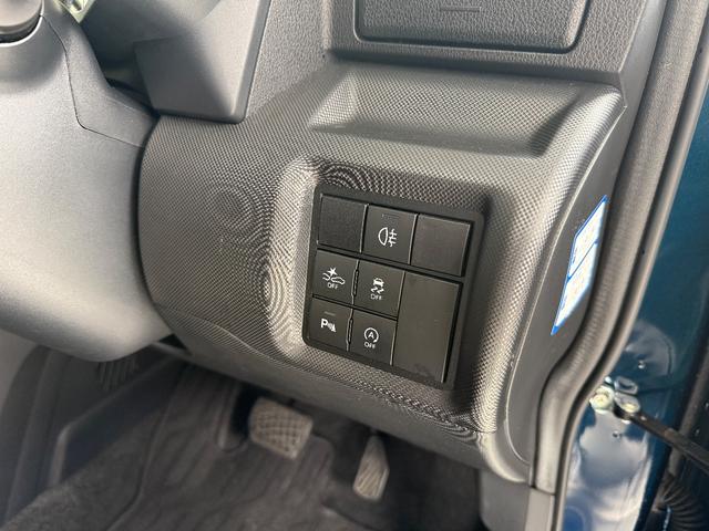 ロッキー Ｇ　純正９インチナビ　フルセグＴＶ　ＤＶＤ　シートヒーター　純正ドライブレコーダー　ＬＥＤヘッドライト　電動格納ミラー　ＥＴＣ　バックカメラ　純正１７インチアルミホイール（51枚目）