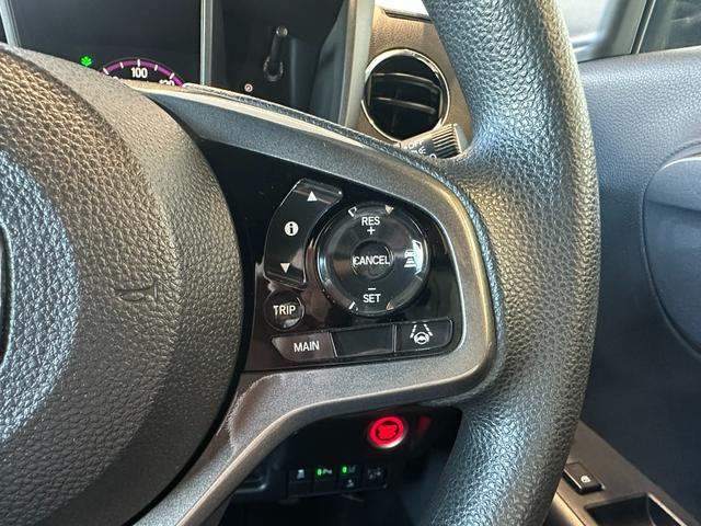 クルーズコントロール付き！！高速道路等でアクセルを踏まなくても一定速度で楽々ドライブ♪長距離ドライブには欠かせない機能の１つです！