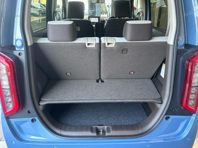 ラゲッジルームもしっかり容量が御座います。普段の生活で便利に使える容量が御座います。