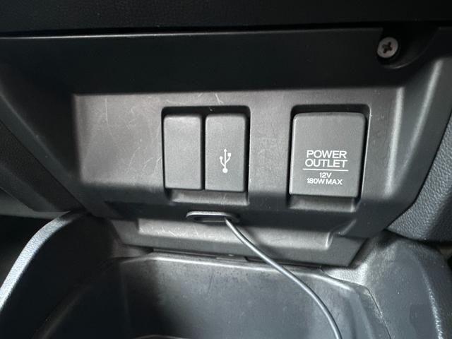 ＵＳＢ機器などの外部機器の接続が可能です。