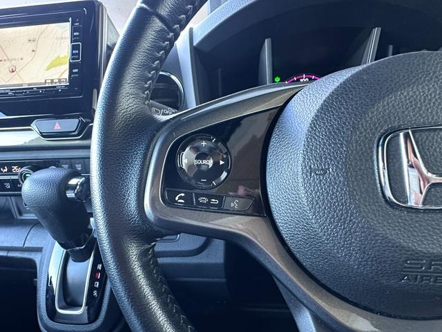 オーディオリモコンスイッチ搭載☆ハンドルを握ったままオーディオ操作が可能ですので、運転中に視線をそらさず安全運転が出来ます。