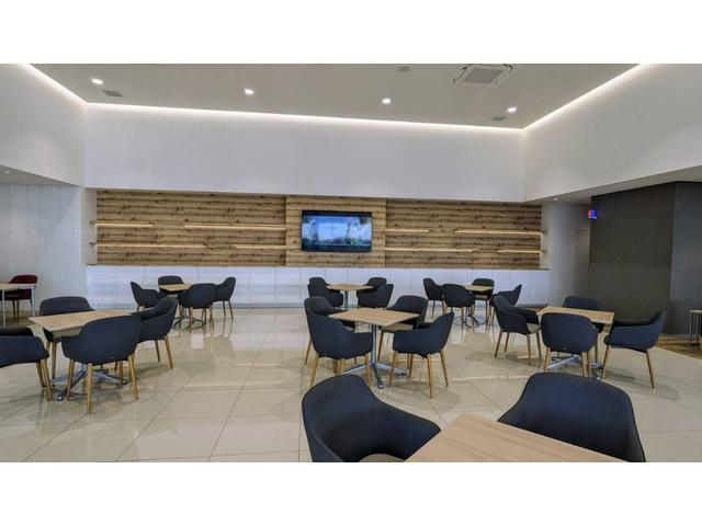 ＣＲ－Ｖハイブリッド ｅ：ＨＥＶＥＸ・ブラックエディション　ナビゲーション（フルセグ対応）／リアカメラ／スマートキー／サンルーフ／ＥＴＣ２．０／本革シート（シートヒーター付）／サイドカーテンエアバッグ＆サイドエアバッグ／ＬＥＤヘッドライト（オートライト機能付）（15枚目）